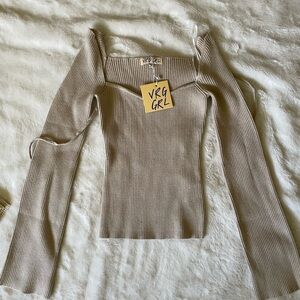 Vrg Grl NWT Top